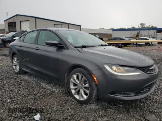 2015 Chrysler 200 S with VIN 1C3CCCBB9FN680839, listed as a Copart auction lot 61400265 with 143,228 mi miles and Salvage title. Bid and sale history available at DreamBid. Image 4.