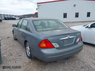 2001 Toyota Avalon XL w/Bucket Seats with VIN 4T1BF28B81U152283, listed as a IAAI auction lot 41869794 with 251,700 mi miles. Bid and sale history available at carsss.com. Image 3.