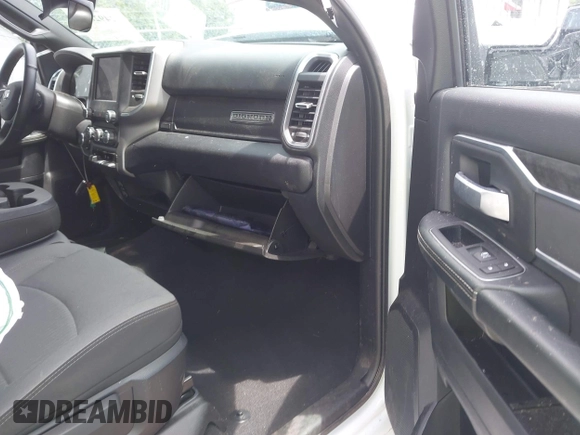 2024 Ram 2500 Big Horn with VIN 3C6UR5DJ9RG364926, listed as a IAAI auction lot 42492882 with 19,137 mi miles and . Bid and sale history available at DreamBid. Image 5.