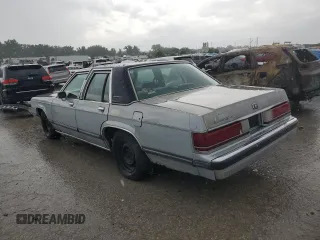 1991 Mercury Grand Marquis z VIN 2MECM75F9MX641760, wystawiony jako Copart lot #59421315 z przebiegiem 47 764 mil mil oraz Czysty tytuł • Clean title. Historia ofert i sprzedaży dostępna na DreamBid. Obrazek 2.