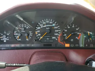 1990 Mercedes-Benz 500 с VIN WDBFA66E1LF010064, выставлен на аукционе Copart как лот 55381765 с пробегом 171 128 миль миль и Списание • Salvage title. История ставок и продаж доступна на DreamBid. Изображение 9.
