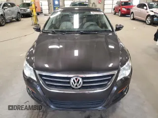 2009 Volkswagen CC Sport with VIN WVWEU73C99E544585, listed as a Copart auction lot 54197555 with 137,768 mi miles and Clean Title. Bid and sale history available at DreamBid. Image 5.