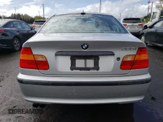 2004 BMW 3 Series 325i with VIN WBAAZ33414KP84853, listed as a Copart auction lot 52410235 with 109,397 mi miles and Clean Title. Bid and sale history available at carsss.com. Image 6.