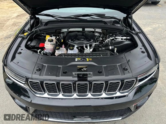 2024 Jeep Grand Cherokee with VIN 1C4RJYB67RC710710, listed as a Copart auction lot 62895445 with 44,528 mi miles and Clean title. Bid and sale history available at DreamBid. Image 5.