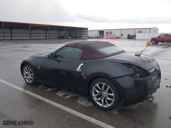 2010 Nissan 370Z Touring with VIN JN1AZ4FH7AM304809, listed as a IAAI auction lot 39876962 with 66,418 mi miles. Bid and sale history available at carsss.com. Image 3.