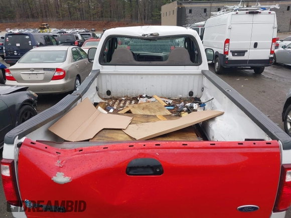 2003 Ford F-250 with VIN 3FTNF21LX3MB26280, listed as a IAAI auction lot 41789812 with 180,094 mi miles and . Bid and sale history available at DreamBid. Image 8.