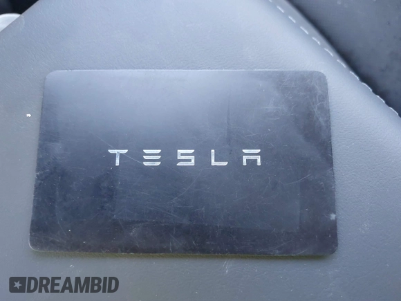 2025 Tesla Model 3 Long Range with VIN 5YJ3E1EA2SF915586, listed as a IAAI auction lot 41495870 with 4 mi miles and . Bid and sale history available at DreamBid. Image 11.