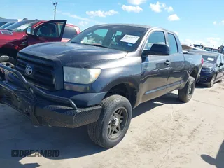 2013 Toyota Tundra с VIN 5TFRM5F12DX057483, выставлен на аукционе IAAI как лот 42214577 с пробегом 251 557 миль миль и . История ставок и продаж доступна на DreamBid. Изображение 18.