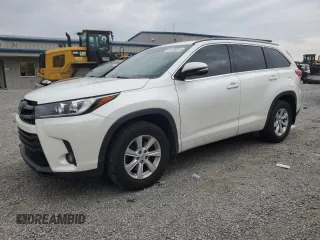2017 Toyota Highlander XLE with VIN 5TDJZRFH7HS423114, listed as a Copart auction lot 61159515 with 111,226 mi miles and Salvage title. Bid and sale history available at DreamBid. Image 1.