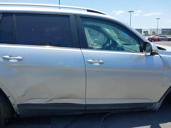 2018 Volkswagen Atlas SE with VIN 1V2CR2CA6JC570554, listed as a IAAI auction lot 42403260 with 109,427 mi miles and . Bid and sale history available at DreamBid. Image 14.