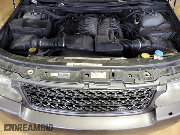 2011 Land Rover Range Rover HSE Lux z VIN SALMF1D44BA336548, wystawiony jako Copart lot #44225145 z przebiegiem 175 804 mil mil oraz Szkoda całkowita • Salvage title. Historia ofert i sprzedaży dostępna na DreamBid. Obrazek 14.