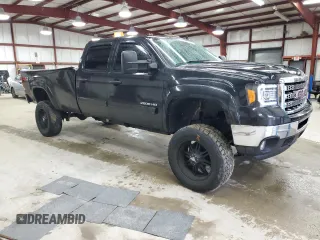 2012 GMC Sierra 2500HD SLE z VIN 1GT120CG6CF169156, wystawiony jako Copart lot #52860205 z przebiegiem 106 505 mil mil oraz Szkoda całkowita • Salvage title. Historia ofert i sprzedaży dostępna na DreamBid. Obrazek 4.