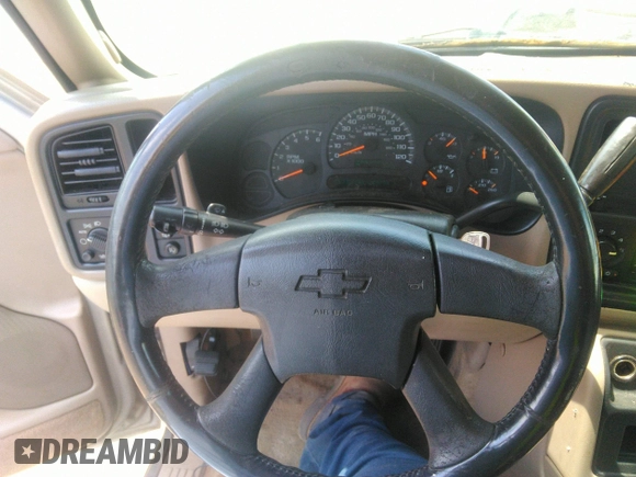 2004 Chevrolet Tahoe LT with VIN 1GNEC13ZX4R203631, listed as a IAAI auction lot 42797033 with Not provided miles and . Bid and sale history available at DreamBid. Image 6.