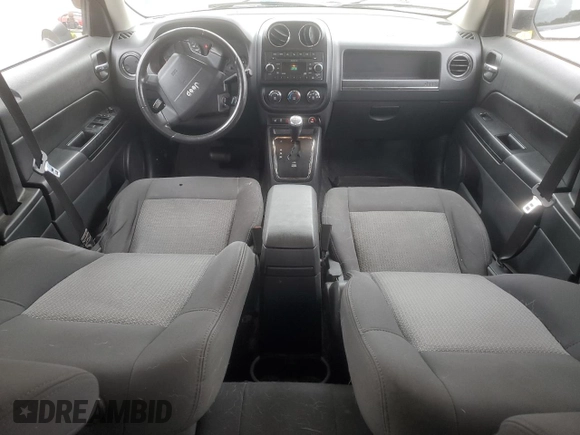 2010 Jeep Patriot Sport z VIN 1J4NF1GB2AD620340, wystawiony jako Copart lot #73360454 z przebiegiem 213 676 mil mil oraz Nie do naprawy • Non repairable. Historia ofert i sprzedaży dostępna na DreamBid. Obrazek 8.