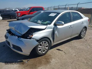 2011 Kia Forte LX with VIN KNAFT4A22B5887953, listed as a IAAI auction lot 41661816 with 1 mi miles. Bid and sale history available at carsss.com. Image 2.
