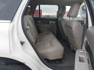 2008 Lincoln MKX with VIN 2LMDU68C48BJ09112, listed as a IAAI auction lot 41814169 with 189,005 mi miles. Bid and sale history available at carsss.com. Image 8.