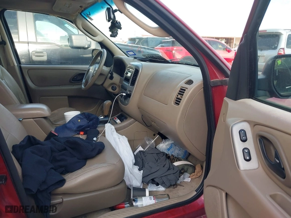 2006 Ford Escape Limited with VIN 1FMYU04166KD46606, listed as a IAAI auction lot 41713276 with 1 mi miles. Bid and sale history available at carsss.com. Image 5.
