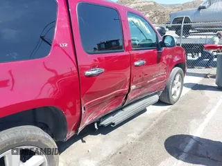 2007 Chevrolet Suburban LT with VIN 3GNFK16347G260507, listed as a IAAI auction lot 42551224 with 208,824 mi miles and . Bid and sale history available at DreamBid. Image 6.