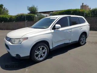 2014 Mitsubishi Outlander SE z VIN JA4AD3A31EZ017423, wystawiony jako Copart lot #55699995 z przebiegiem 244 791 mil mil oraz Szkoda całkowita • Salvage title. Historia ofert i sprzedaży dostępna na DreamBid. Obrazek 1.