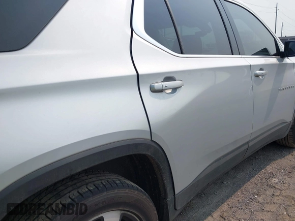 2019 Chevrolet Traverse LT z VIN 1GNERHKW7KJ257026, wystawiony jako IAAI lot #42397645 z przebiegiem 78 977 mil mil oraz . Historia ofert i sprzedaży dostępna na DreamBid. Obrazek 20.
