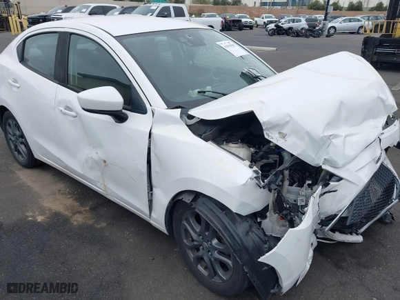 2019 Toyota Yaris Sedan L with VIN 3MYDLBYVXKY507258, listed as a IAAI auction lot 41890588 with 1 mi miles. Bid and sale history available at carsss.com. Image 17.