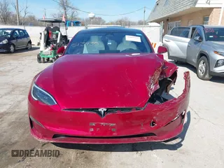 2023 Tesla Model S Plaid с VIN 5YJSA1E61PF525637, выставлен на аукционе IAAI как лот 42045459 с пробегом Не указан миль и . История ставок и продаж доступна на DreamBid. Изображение 12.