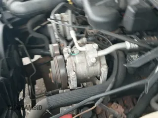 2005 Chevrolet Silverado 1500 Work Truck с VIN 1GCEC19X15Z264141, выставлен на аукционе IAAI как лот 42263292 с пробегом 180 828 миль миль и . История ставок и продаж доступна на DreamBid. Изображение 13.