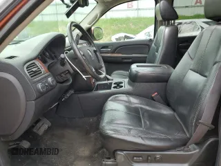 2007 Chevrolet Avalanche LTZ z VIN 3GNFK12307G230698, wystawiony jako Copart lot #56882075 z przebiegiem 185 009 mil mil oraz Czysty tytuł • Clean title. Historia ofert i sprzedaży dostępna na DreamBid. Obrazek 7.