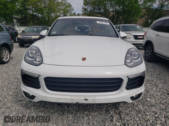 2017 Porsche Cayenne z VIN WP1AA2A23HKA87999, wystawiony jako Copart lot #57457705 z przebiegiem 27 231 mil mil oraz Szkoda całkowita • Salvage title. Historia ofert i sprzedaży dostępna na DreamBid. Obrazek 5.