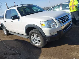 2010 Ford Explorer Sport Trac XLT z VIN 1FMEU3BE4AUA31407, wystawiony jako IAAI lot #41771678 z przebiegiem 105 988 mil mil oraz . Historia ofert i sprzedaży dostępna na DreamBid. Obrazek 1.