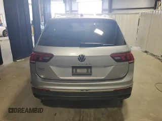 2022 Volkswagen Tiguan SE z VIN 3VV3B7AX6NM034235, wystawiony jako Copart lot #57259615 z przebiegiem 65 424 mil mil oraz Czysty tytuł • Clean title. Historia ofert i sprzedaży dostępna na DreamBid. Obrazek 6.