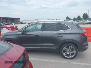 2017 Lincoln MKC Reserve с VIN 5LMCJ3D97HUL24869, выставлен на аукционе IAAI как лот 42561431 с пробегом 93 836 миль миль и . История ставок и продаж доступна на DreamBid. Изображение 14.