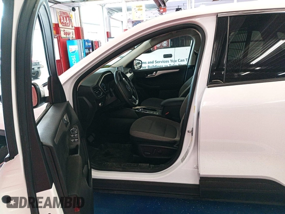 2020 Ford Escape SE with VIN 1FMCU9G68LUB14806, listed as a IAAI auction lot 42679209 with 67,593 mi miles and . Bid and sale history available at DreamBid. Image 25.