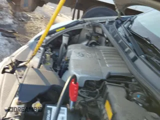 2010 Toyota Sienna XLE с VIN 5TDYK4CC3AS332779, выставлен на аукционе IAAI как лот 41808741 с пробегом 106 357 миль миль и . История ставок и продаж доступна на DreamBid. Изображение 19.