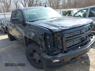 2015 Chevrolet Silverado 1500 LT with VIN 1GCVKREC4FZ434840, listed as a IAAI auction lot 41777732 with 224,400 mi miles. Bid and sale history available at carsss.com. Image 1.