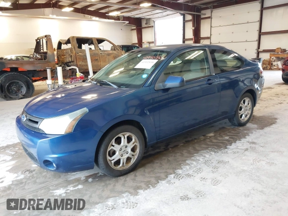 2009 Ford Focus SE with VIN 1FAHP32N09W244420, listed as a IAAI auction lot 41952030 with 165,886 mi miles. Bid and sale history available at carsss.com. Image 2.