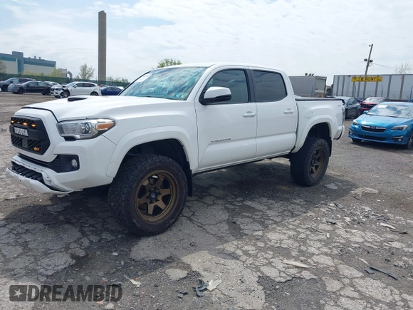 2018 Toyota Tacoma SR with VIN 3TMCZ5AN5JM125066, listed as a IAAI auction lot 41961168 with 88,497 mi miles. Bid and sale history available at carsss.com. Image 20.