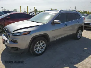2016 Jeep Cherokee Latitude z VIN 1C4PJLCS3GW108226, wystawiony jako Copart lot #57223195 z przebiegiem 118 692 mil mil oraz Szkoda całkowita • Salvage title. Historia ofert i sprzedaży dostępna na DreamBid. Obrazek 1.