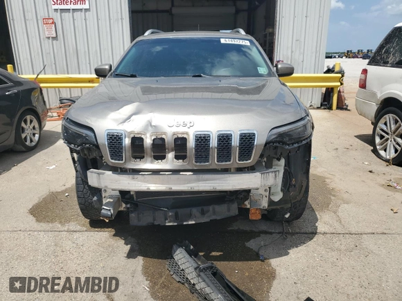 2019 Jeep Cherokee Latitude with VIN 1C4PJMCX4KD107222, listed as a Copart auction lot 61497275 with 156,805 mi miles and Salvage title. Bid and sale history available at DreamBid. Image 5.