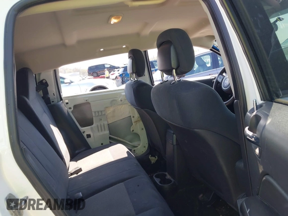 2011 Jeep Compass Latitude with VIN 1J4NT1FB2BD236439, listed as a IAAI auction lot 41935842 with 164,893 mi miles. Bid and sale history available at carsss.com. Image 8.