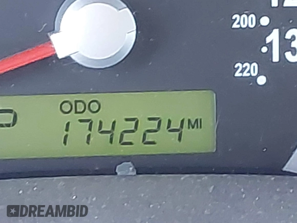 2009 Kia Sedona LX with VIN KNDMB233496315780, listed as a IAAI auction lot 41849241 with 174,224 mi miles. Bid and sale history available at carsss.com. Image 15.