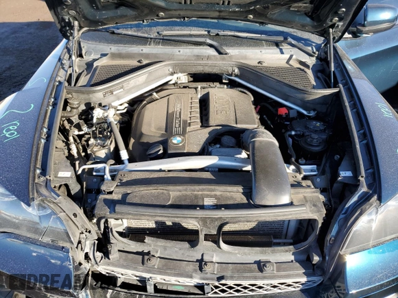 2013 BMW X6 xDrive35i z VIN 5UXFG2C5XDL786031, wystawiony jako Copart lot #42719395 z przebiegiem 95 920 mil mil oraz Szkoda całkowita • Salvage title. Historia ofert i sprzedaży dostępna na DreamBid. Obrazek 12.