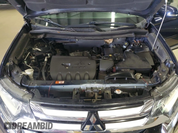 2016 Mitsubishi Outlander SE с VIN JA4AZ3A31GZ017653, выставлен на аукционе Copart как лот 65376345 с пробегом 146 433 миль миль и Чистый • Clean title. История ставок и продаж доступна на DreamBid. Изображение 12.