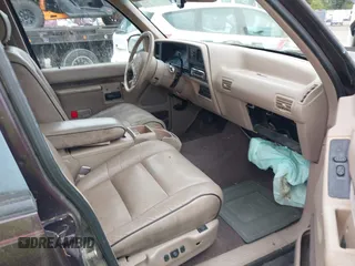1994 Ford Explorer Eddie Bauer с VIN 1FMDU34X0RUB04469, выставлен на аукционе IAAI как лот 42204709 с пробегом 97 367 миль миль и . История ставок и продаж доступна на DreamBid. Изображение 5.