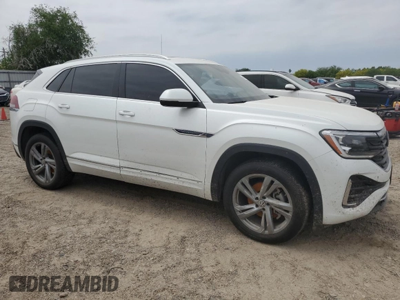 2024 Volkswagen Atlas SEL R-Line with VIN 1V2AE2CA1RC211093, listed as a Copart auction lot 51462025 with 13,844 mi miles and Salvage title. Bid and sale history available at DreamBid. Image 4.
