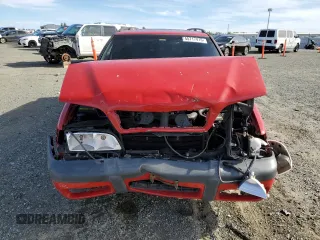 1998 Volvo V70 XC with VIN YV1LZ5649W2520599, listed as a Copart auction lot 45717415 with 216,118 mi miles and Salvage Title. Bid and sale history available at carsss.com. Image 5.