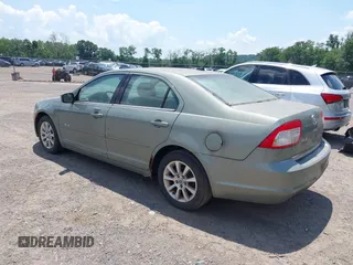 2008 Mercury Milan with VIN 3MEHM07Z88R668733, listed as a IAAI auction lot 42713309 with 124,110 mi miles and . Bid and sale history available at DreamBid. Image 3.