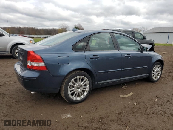 2005 Volvo S40 with VIN YV1MS682852089228, listed as a Copart auction lot 79582464 with 107,503 mi miles and Salvage Title. Bid and sale history available at carsss.com. Image 3.