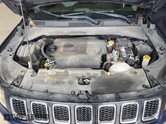 2018 Jeep Compass Latitude z VIN 3C4NJCBB6JT265612, wystawiony jako Copart lot #56628905 z przebiegiem 108 592 mil mil oraz Szkoda całkowita • Salvage title. Historia ofert i sprzedaży dostępna na DreamBid. Obrazek 11.