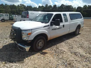 2016 Ford F-250 XLT z VIN 1FT7X2A6XGEB78343, wystawiony jako IAAI lot #30599328 z przebiegiem 135 216 mil mil oraz . Historia ofert i sprzedaży dostępna na DreamBid. Obrazek 2.